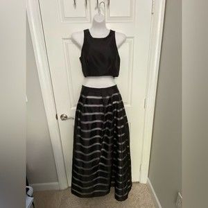Xscape 2-piece skirt set, size 8